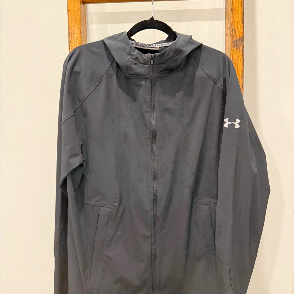 Under Armour Men's Charcoal Windbreaker
